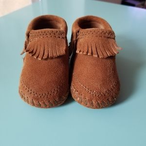 Minnetonka baby shoes
